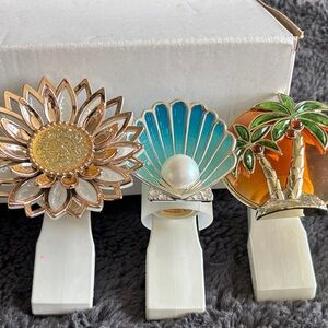 Set of 5 assorted Decorative Wallflowers - Sunflower, Seashell, Palm Tree, Succu